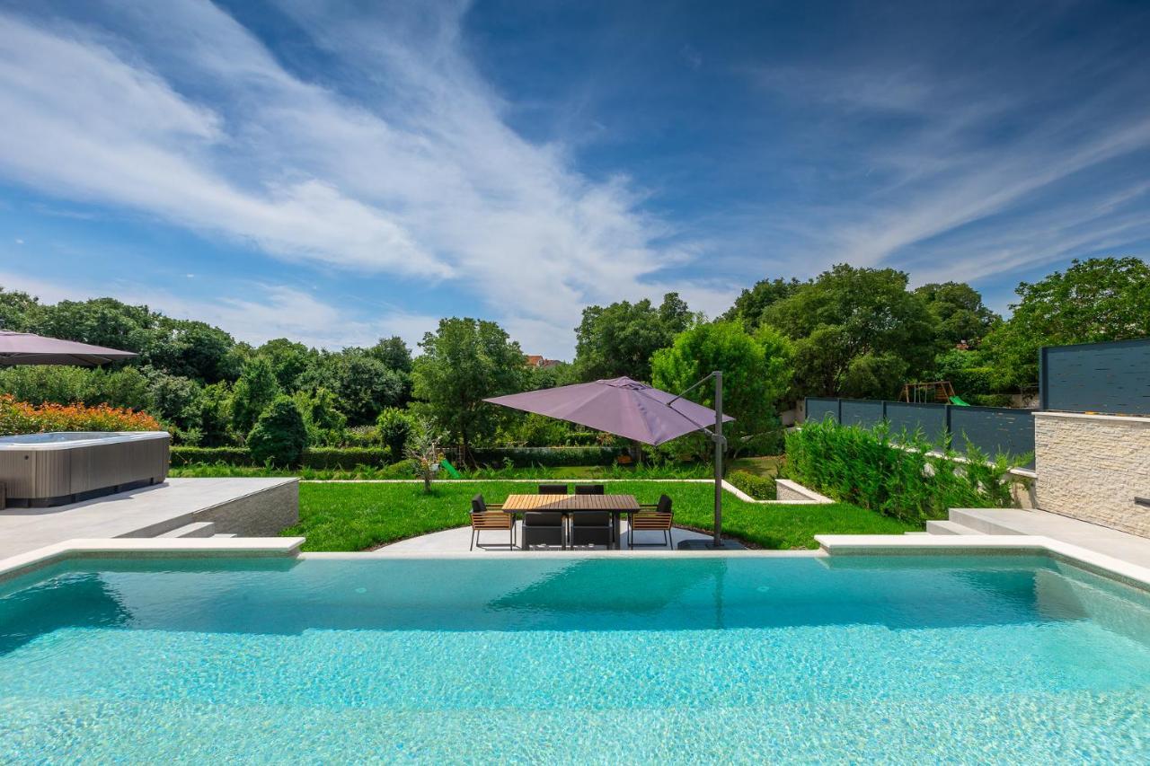 Villa Cascada Muntić Exterior foto